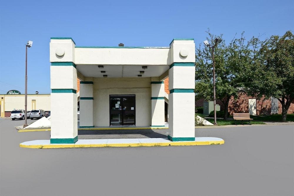 Americas Best Value Inn Phillipsburg photo 9
