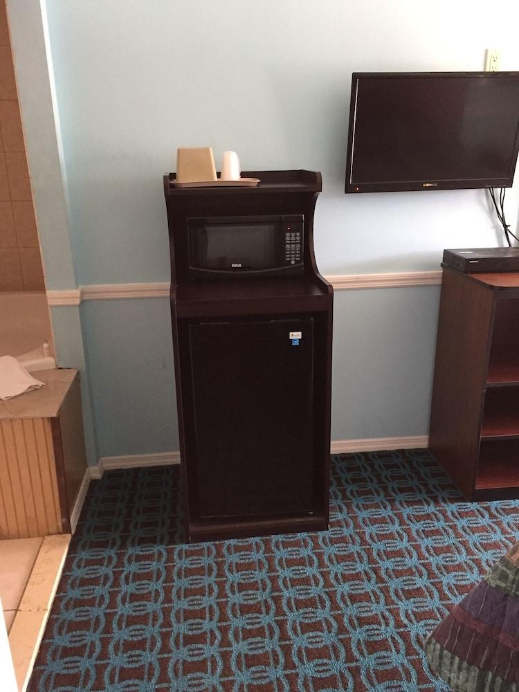 Shirley Motel photo 9
