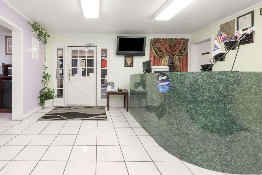 Relax Inn Mineral Wells photo 30