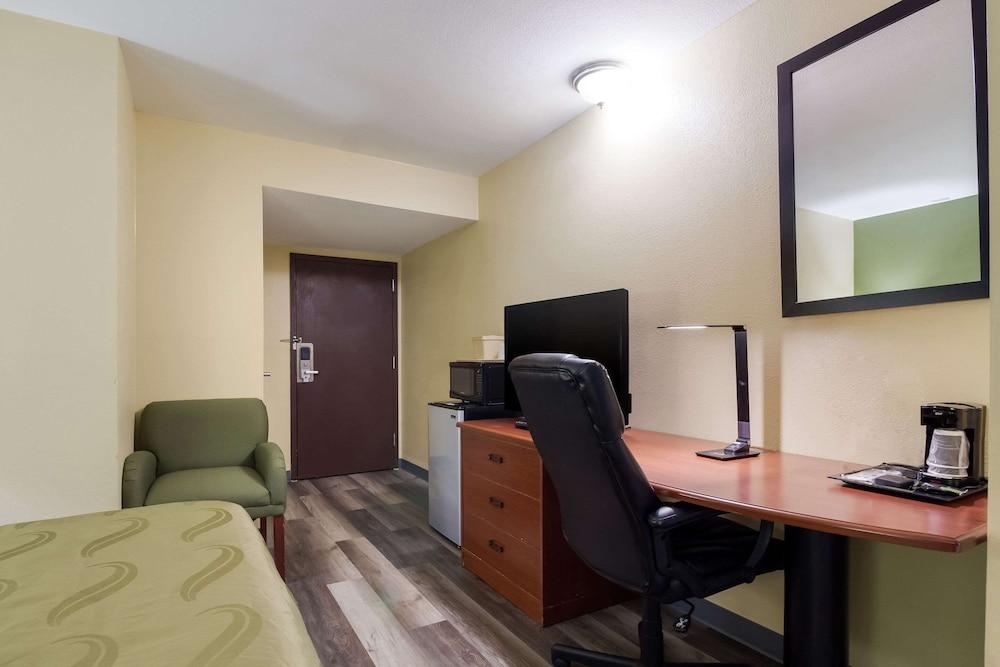Quality Inn Baytown - Houston East photo 57