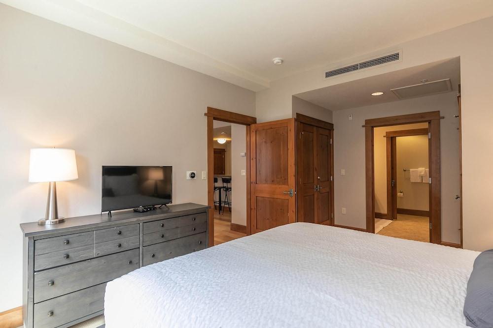 East West Hospitality Tahoe photo 36