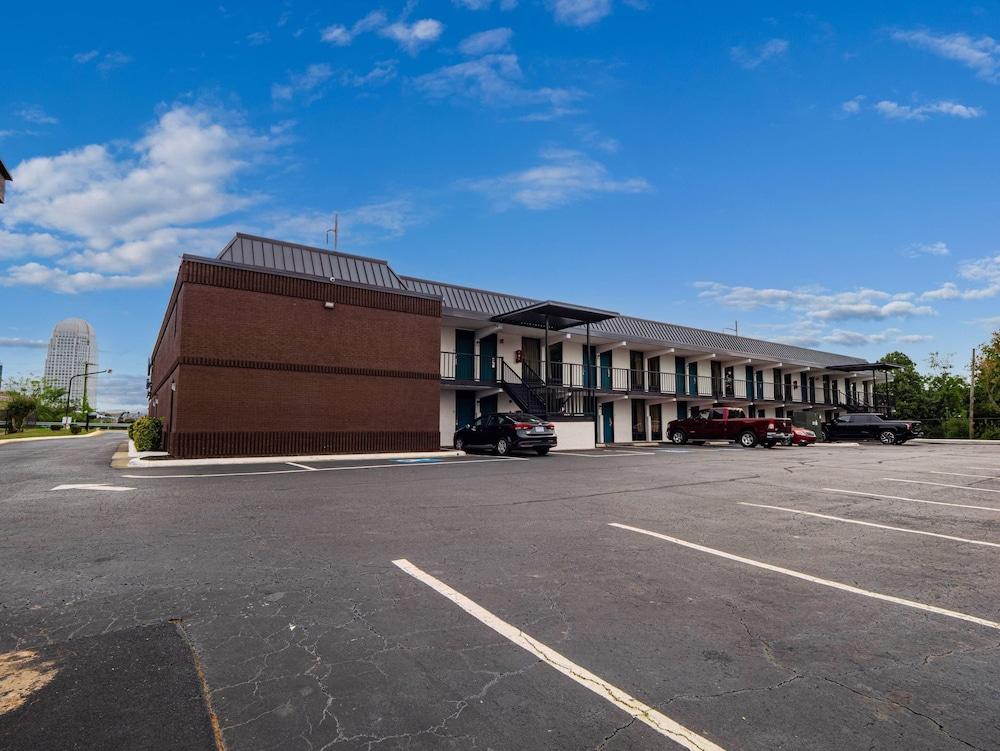 Clarion Pointe Winston – Salem Downtown photo 22