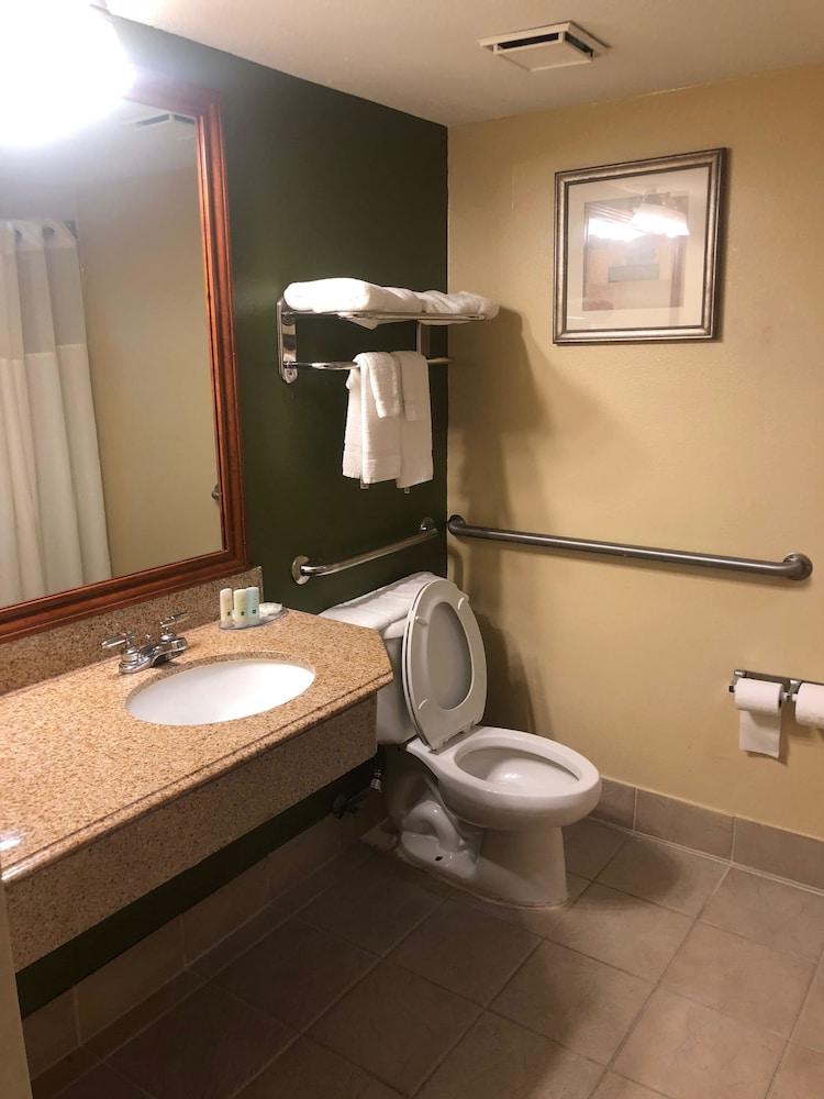 Quality Inn Baytown - Houston East photo 4