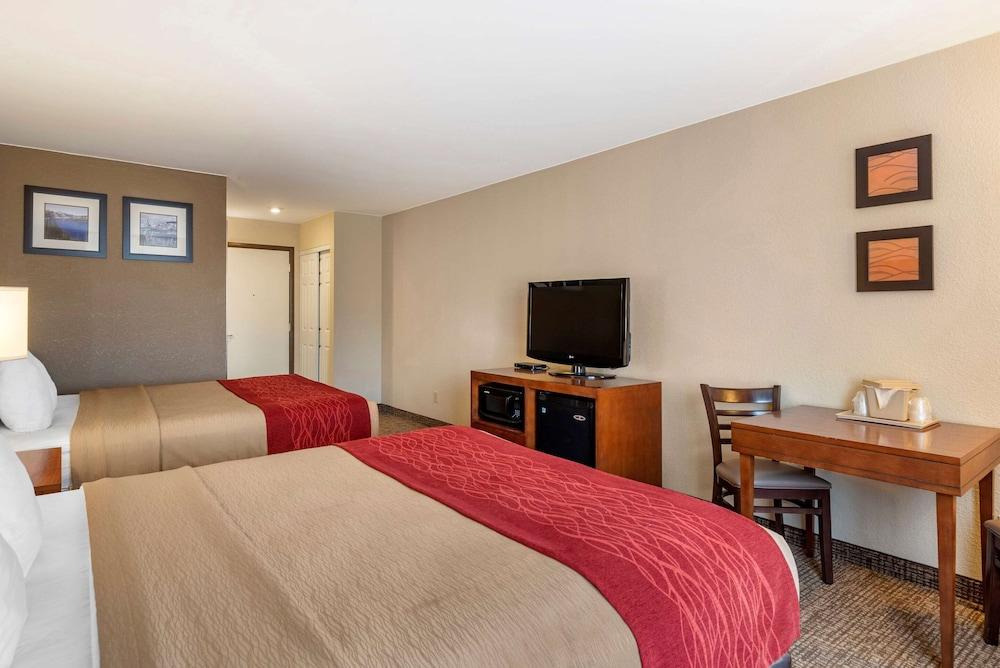 Comfort Inn & Suites Klamath Falls photo 66