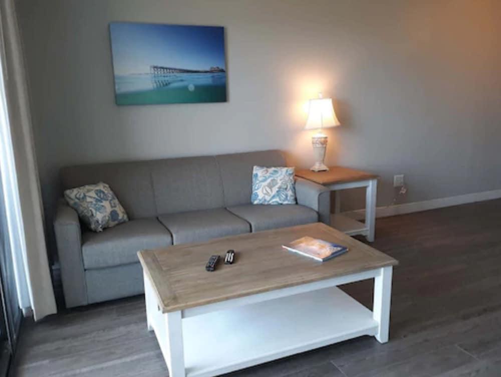Surf Suites photo 8