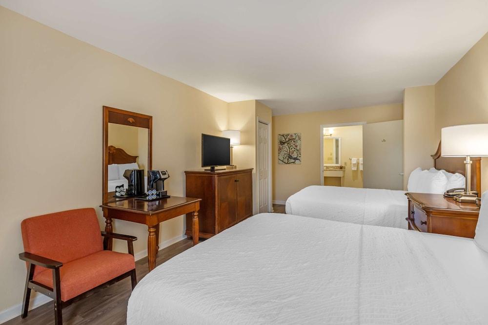 Best Western Plus Santee Inn photo 19