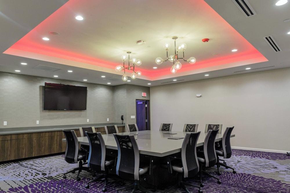Courtyard by Marriott Lake Jackson photo 53