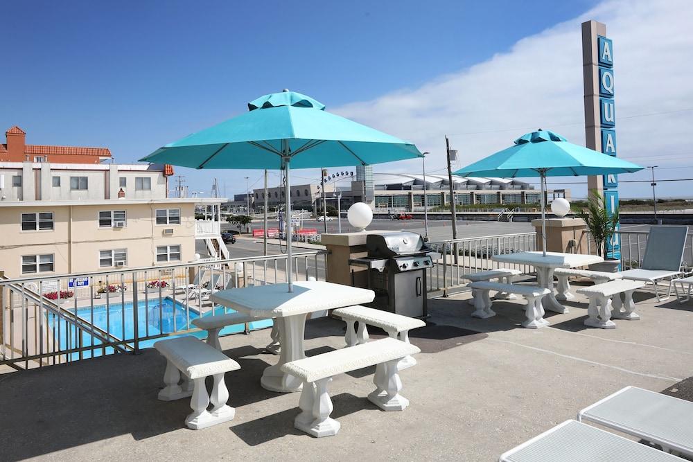 Aquarius Oceanfront Inn photo 19