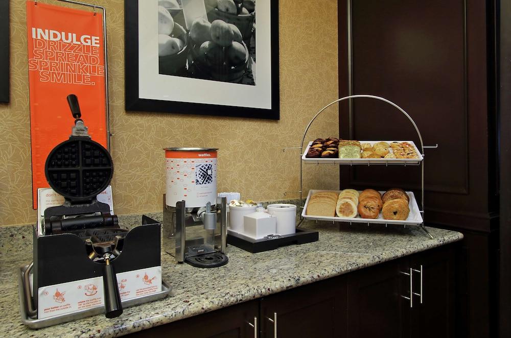 Hampton Inn & Suites Buffalo photo 25