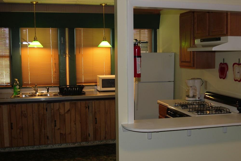 The Evergreen Motel photo 48