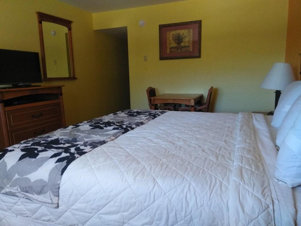 Extend a Suites & RV Park photo 12