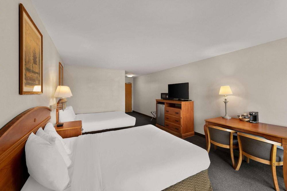 Rodeway Inn & Suites Tomahawk photo 4