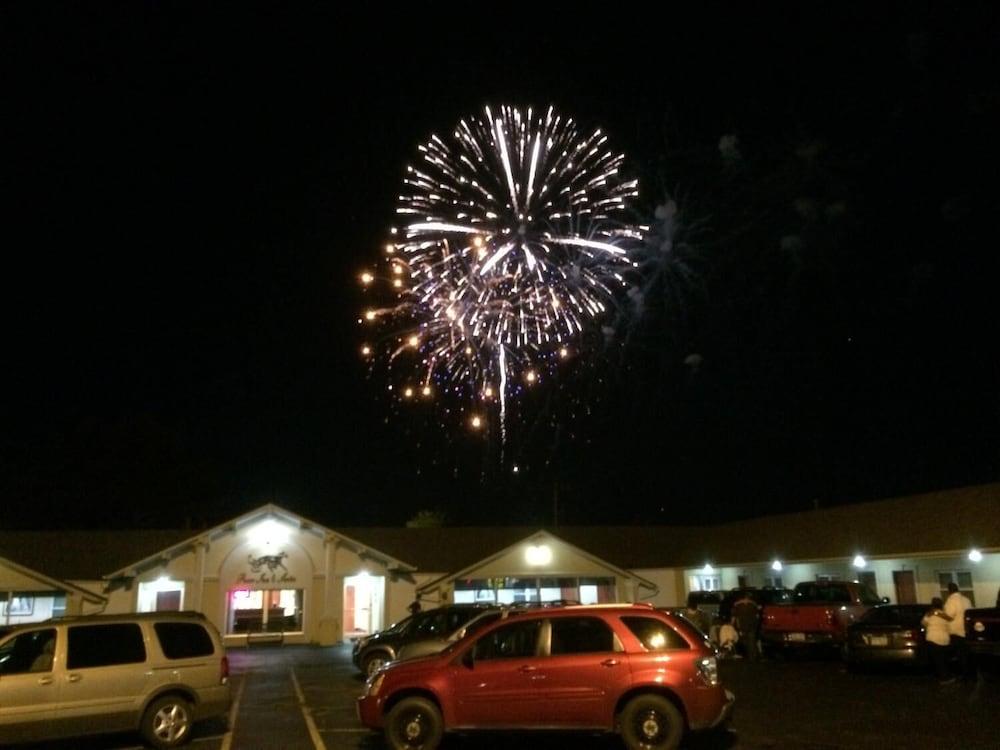 Pacer Inn And Suites Delaware photo 17