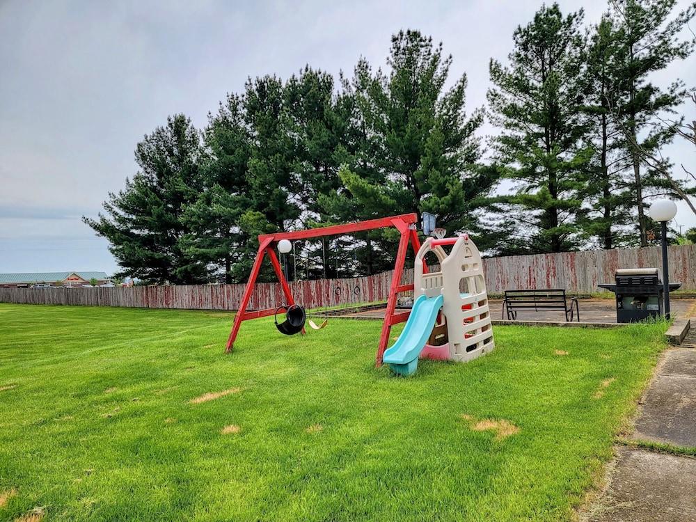 Skyview Motel photo 12