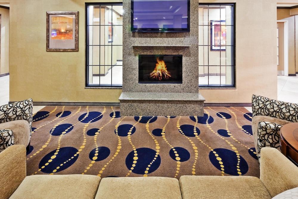 Holiday Inn Express Hotel & Suites Clovis by IHG photo 57