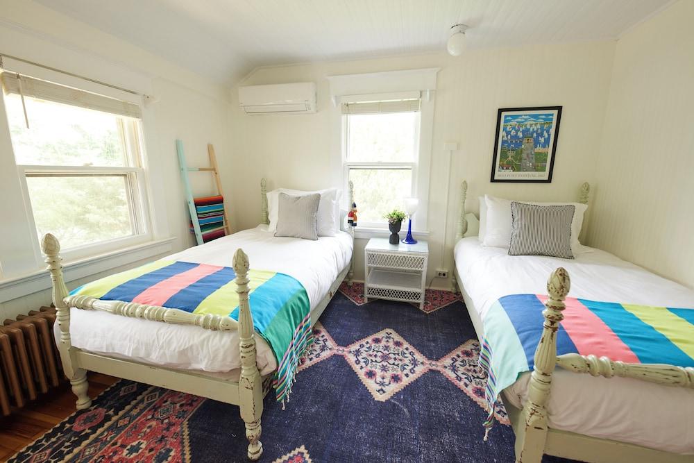 Bellport Inn photo 19