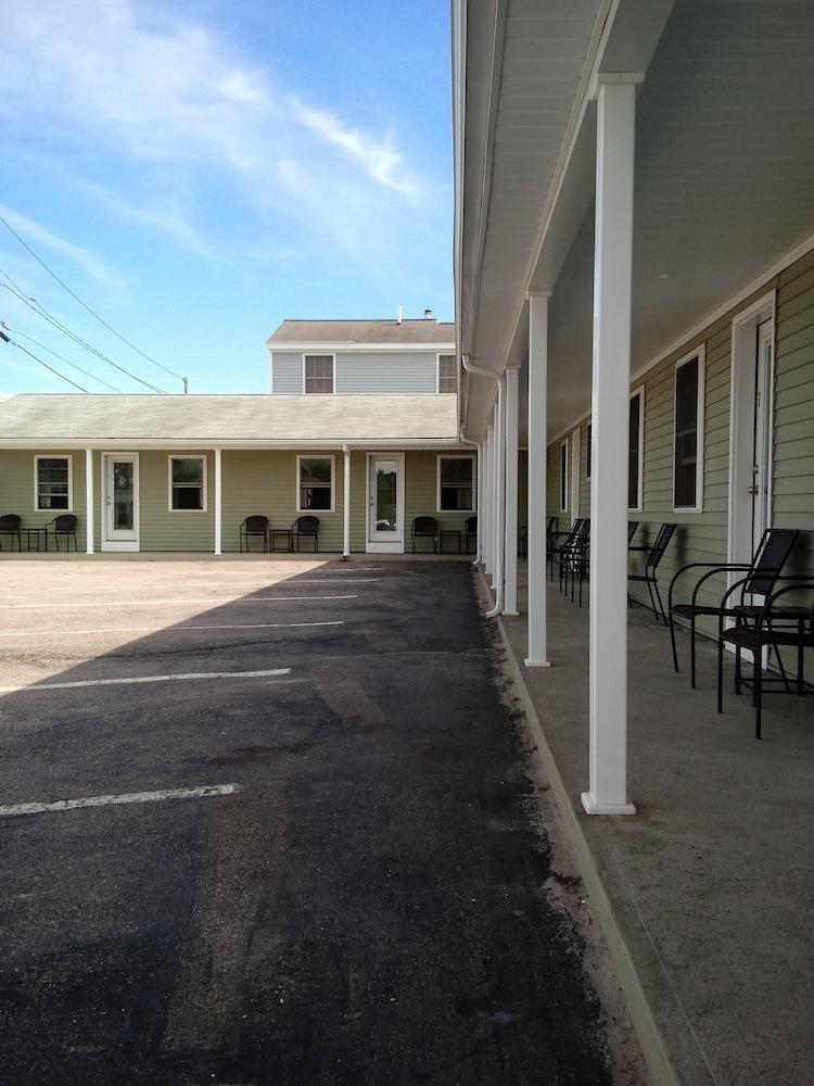 Moontide Motel Cabins & Apartments photo 84
