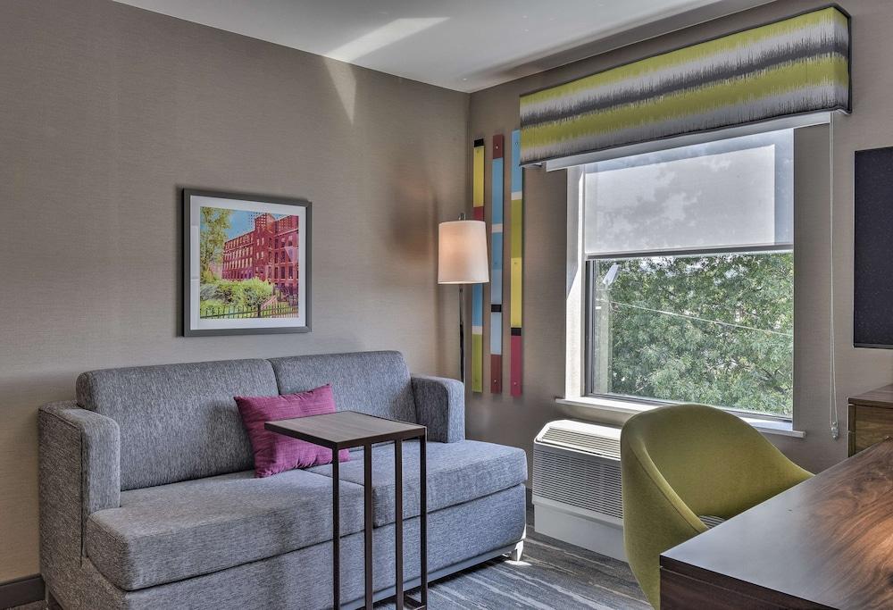 Hampton Inn & Suites Keene photo 4