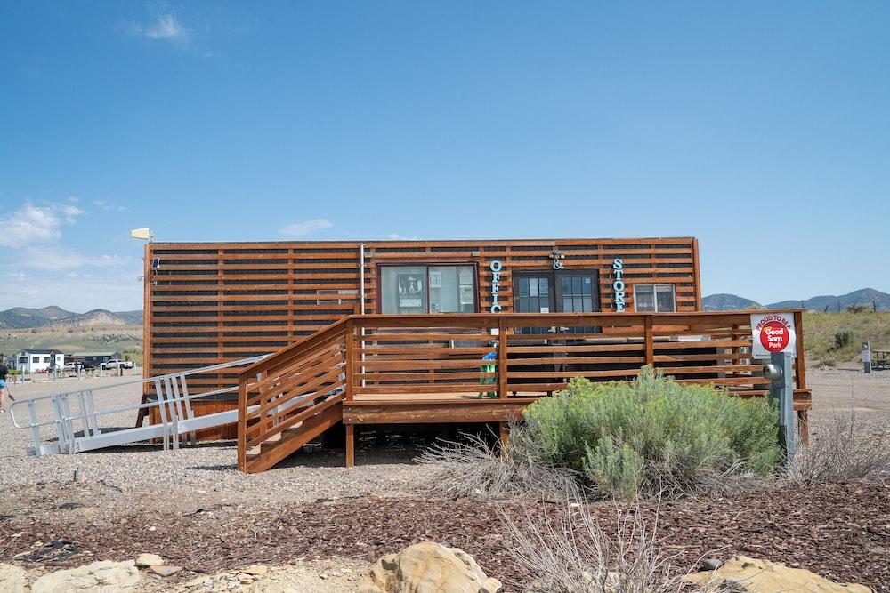 Trail and Hitch Tiny Home Hotel and RV photo 33