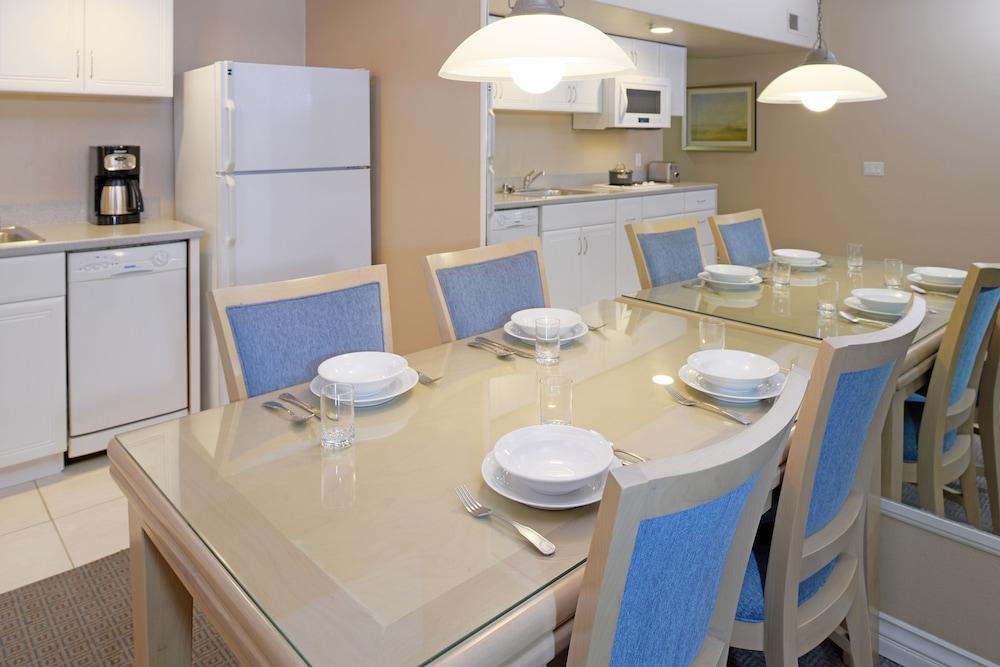 Hilton Vacation Club Riviera Beach & Shores photo 25