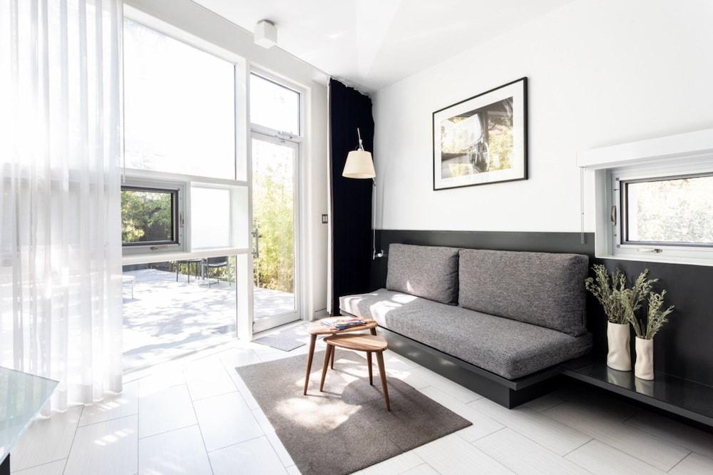 Frame Hotel - Treehouse photo 19