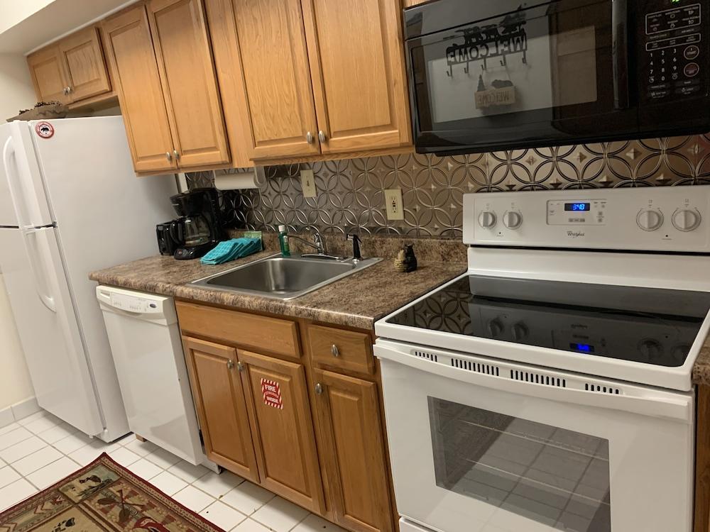 Laurel Inn Condominium photo 63