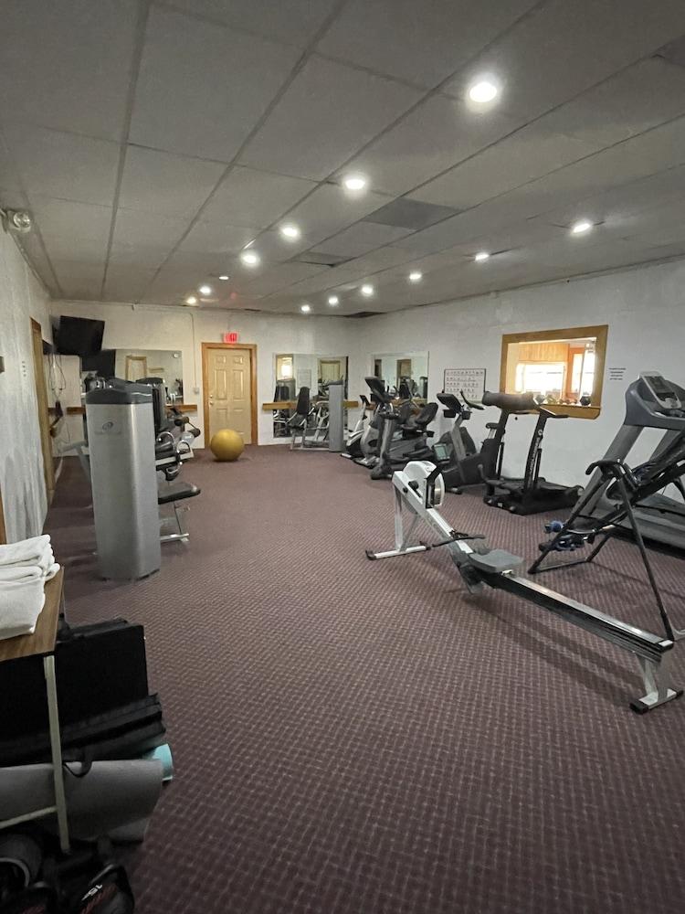 Crown Point Resort photo 35