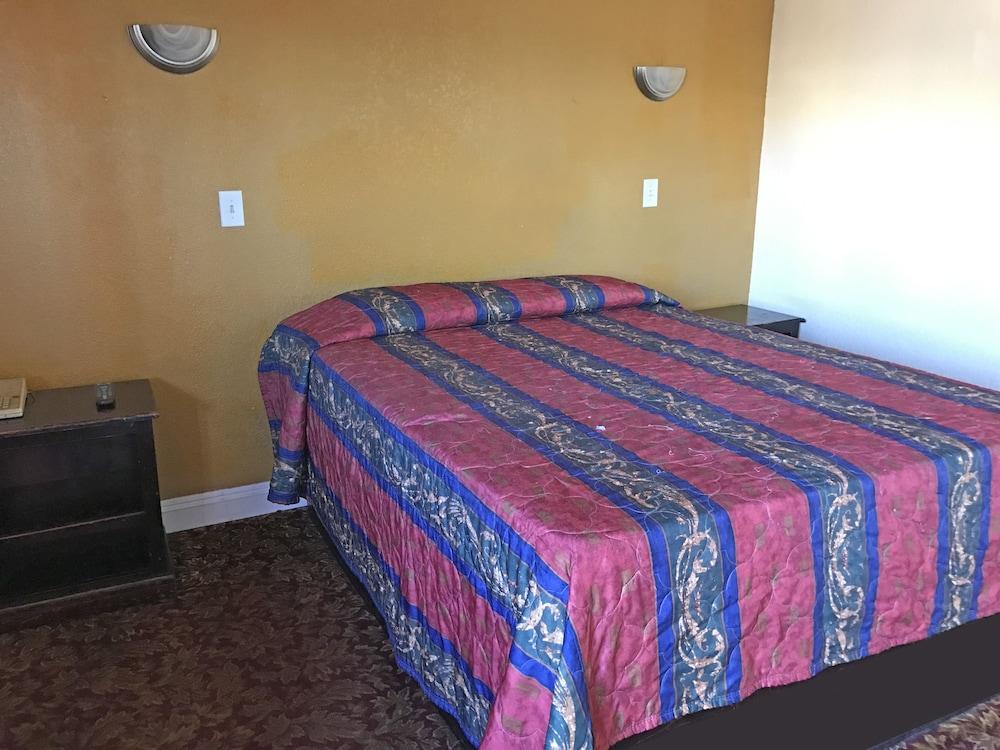 Satellite Motel photo 19
