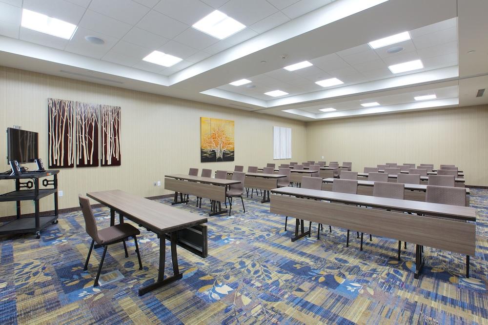 Holiday Inn Express Fargo SW - I-94 Medical Center by IHG photo 60