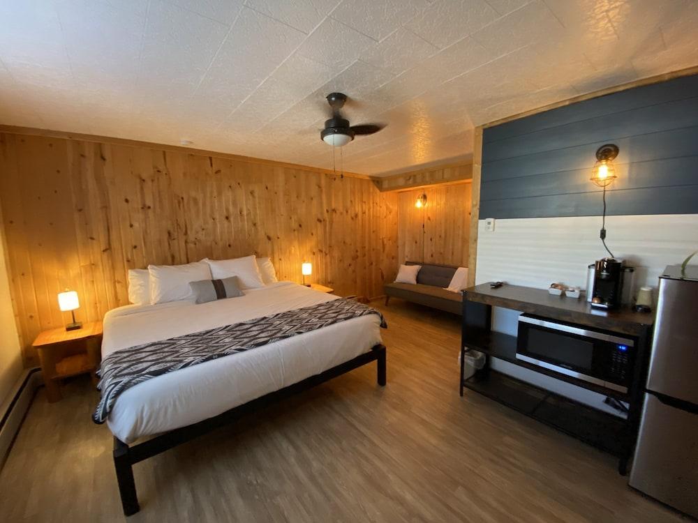 Columbia Point Resort photo 52