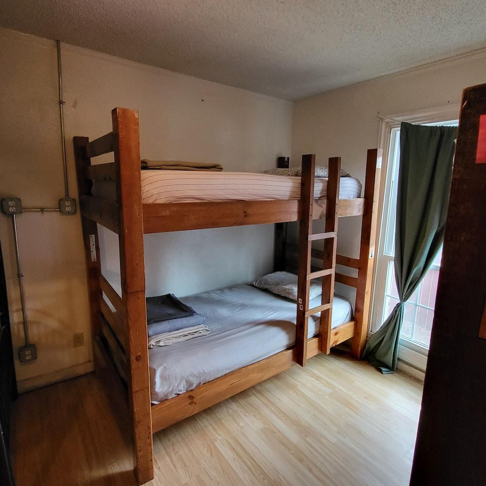 Wild Wild West Backpackers Hostel photo 17