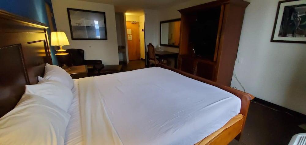 FairBridge Inn Express Indianapolis South photo 7