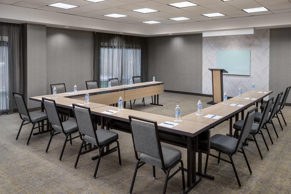 SpringHill Suites by Marriott Newark Liberty International photo 44
