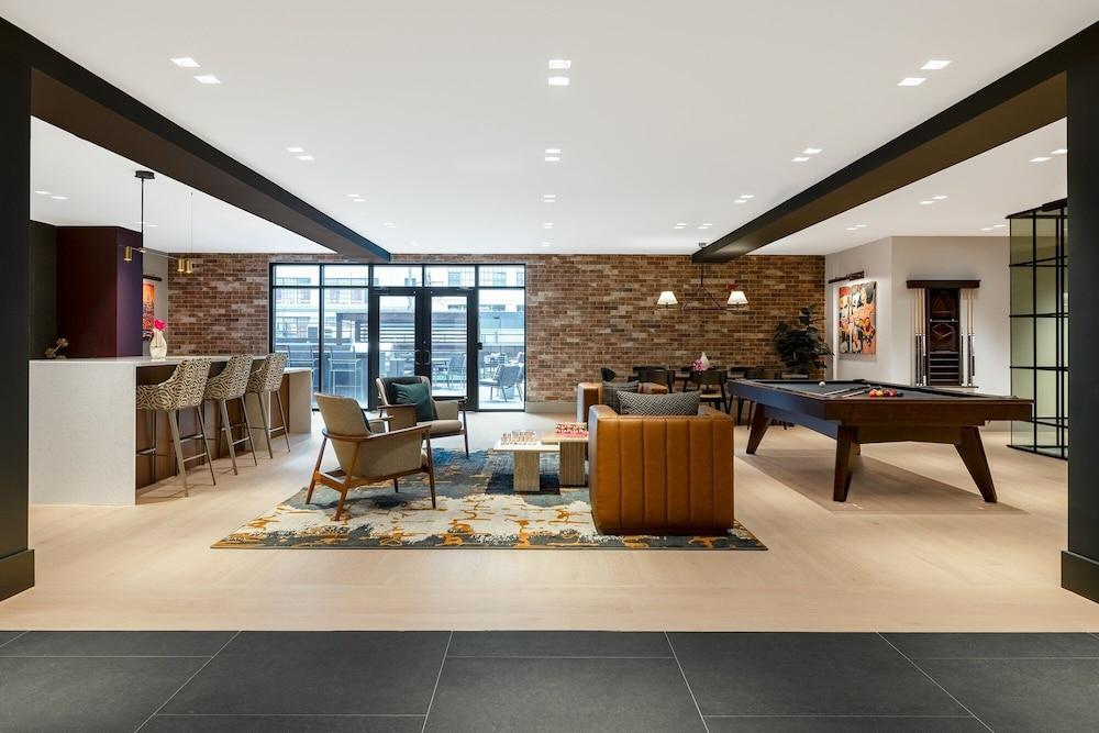 Luxury Apartments by Hyatus Center City photo 33