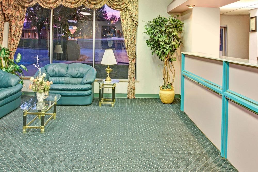 Super 8 by Wyndham Gaffney photo 29