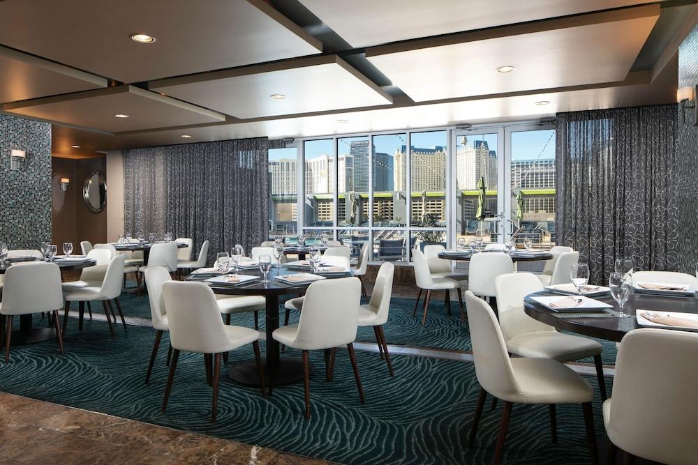 The Platinum Hotel photo 52