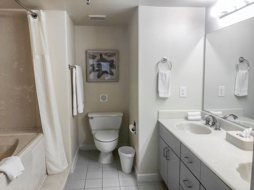 Hilton Vacation Club Riviera Beach & Shores photo 33