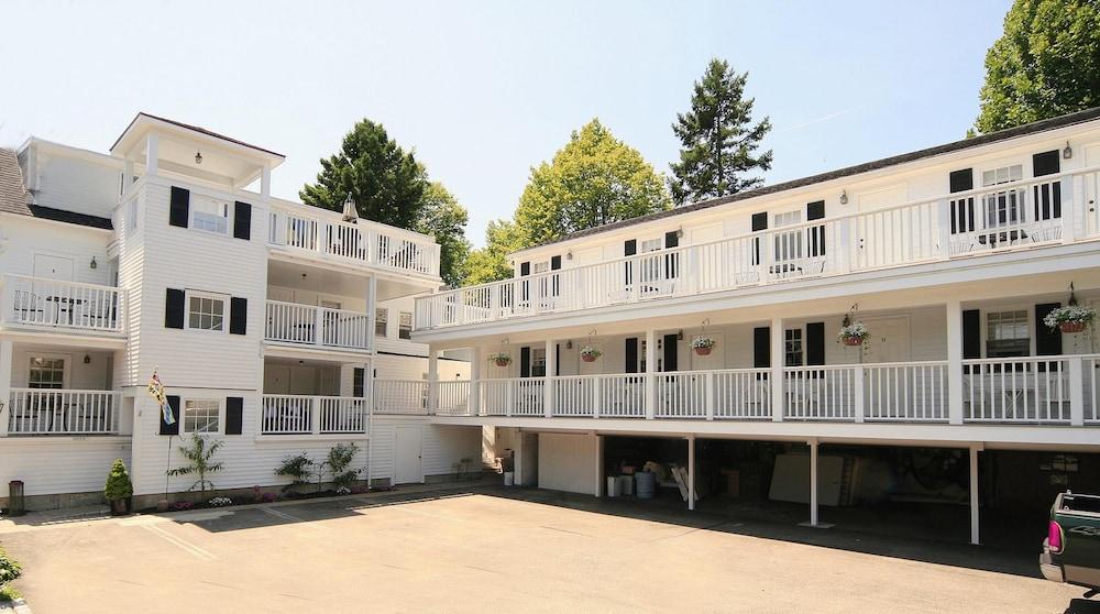 Eagle House Motel photo 57