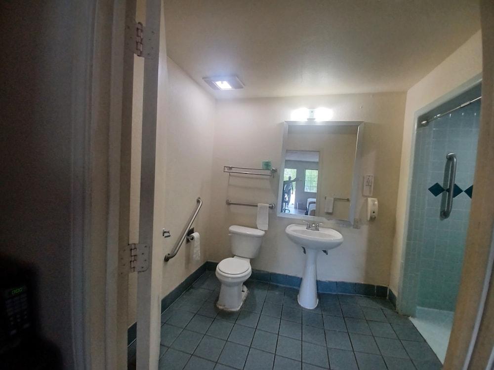 Executive Inn Port Lavaca by OYO photo 11