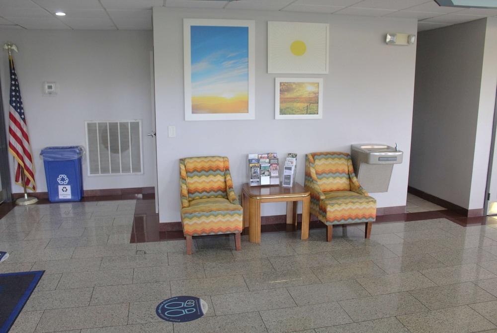 Days Inn by Wyndham Franklin photo 3