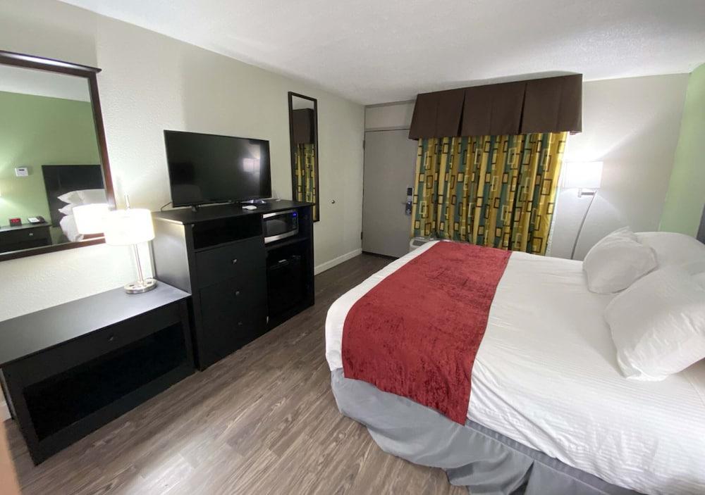 Lx Hotel, Powered by ACW Circle photo 76