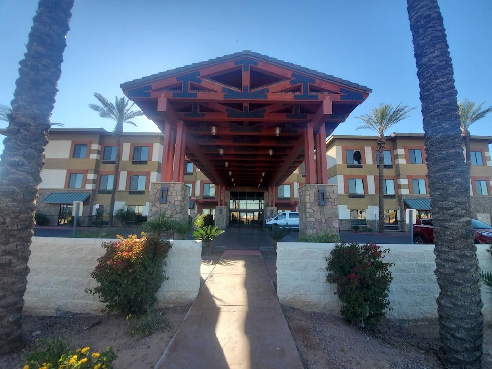 Spark by Hilton Phoenix East Mesa photo 1