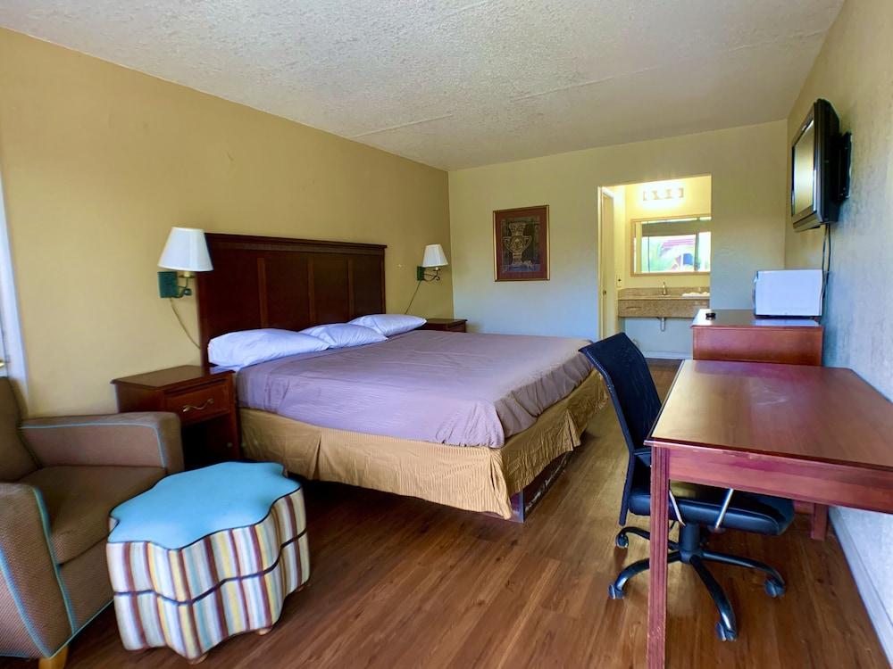 La Vista Inn photo 10