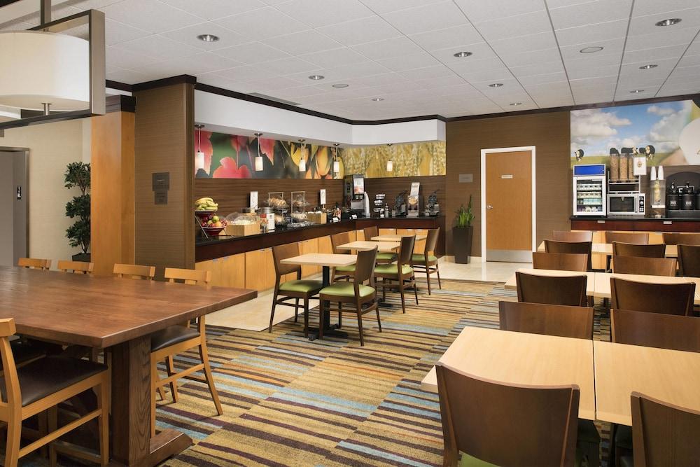 Fairfield Inn by Marriott Washington D.C. photo 14