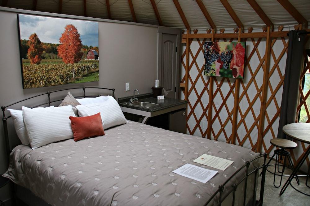 Plum Point Lodge photo 12