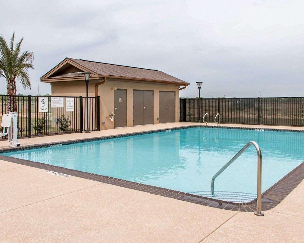 MainStay Suites Cotulla photo 20