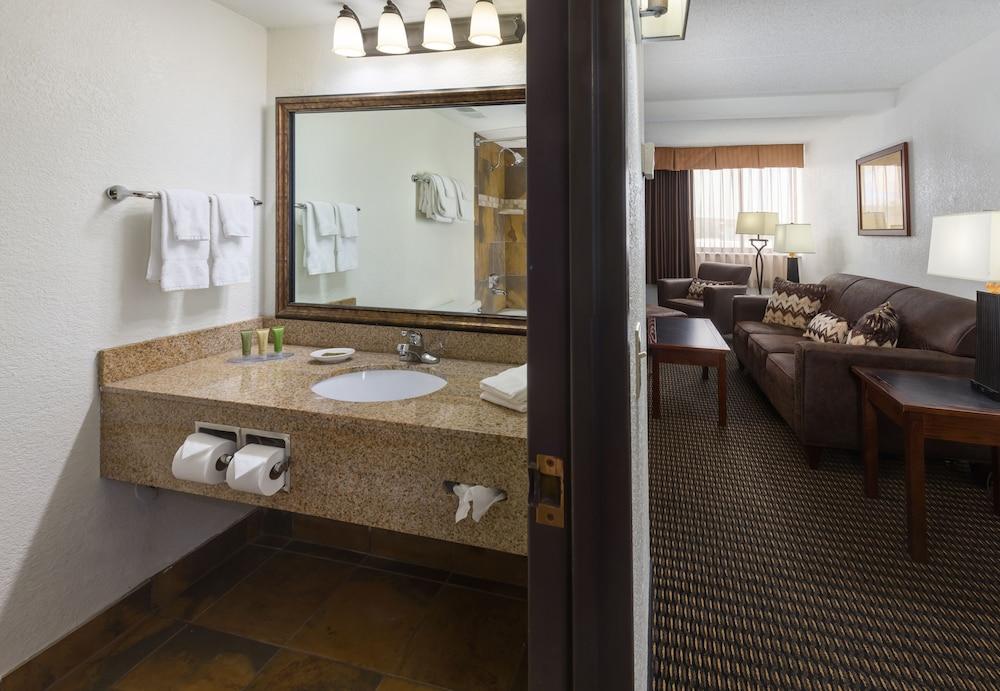 Ramkota Hotel & Conference Center photo 30