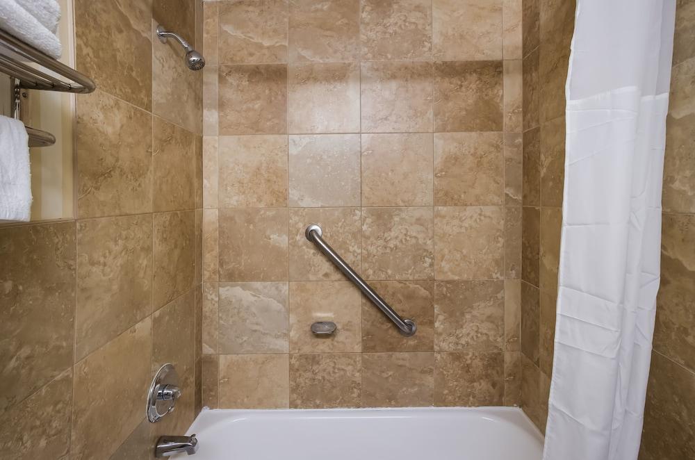 Econo Lodge Allentown North photo 11