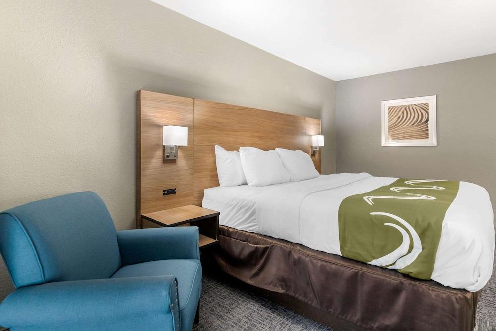 Days Inn by Wyndham San Antonio Downtown photo 23