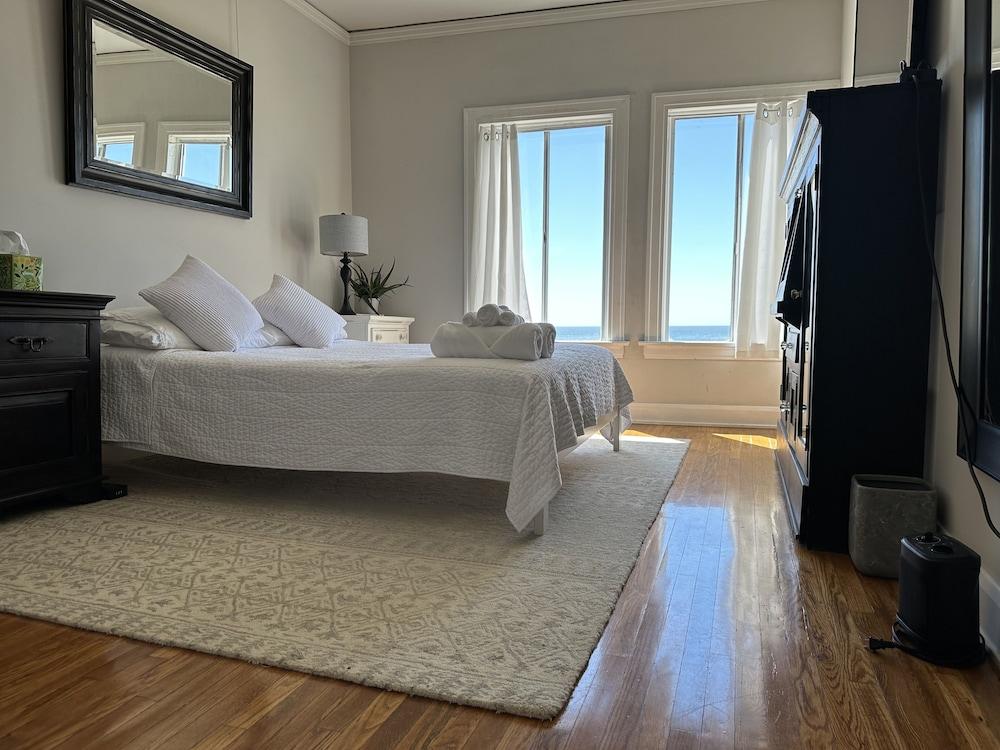 The Vurpillat Beachfront Hotel photo 87